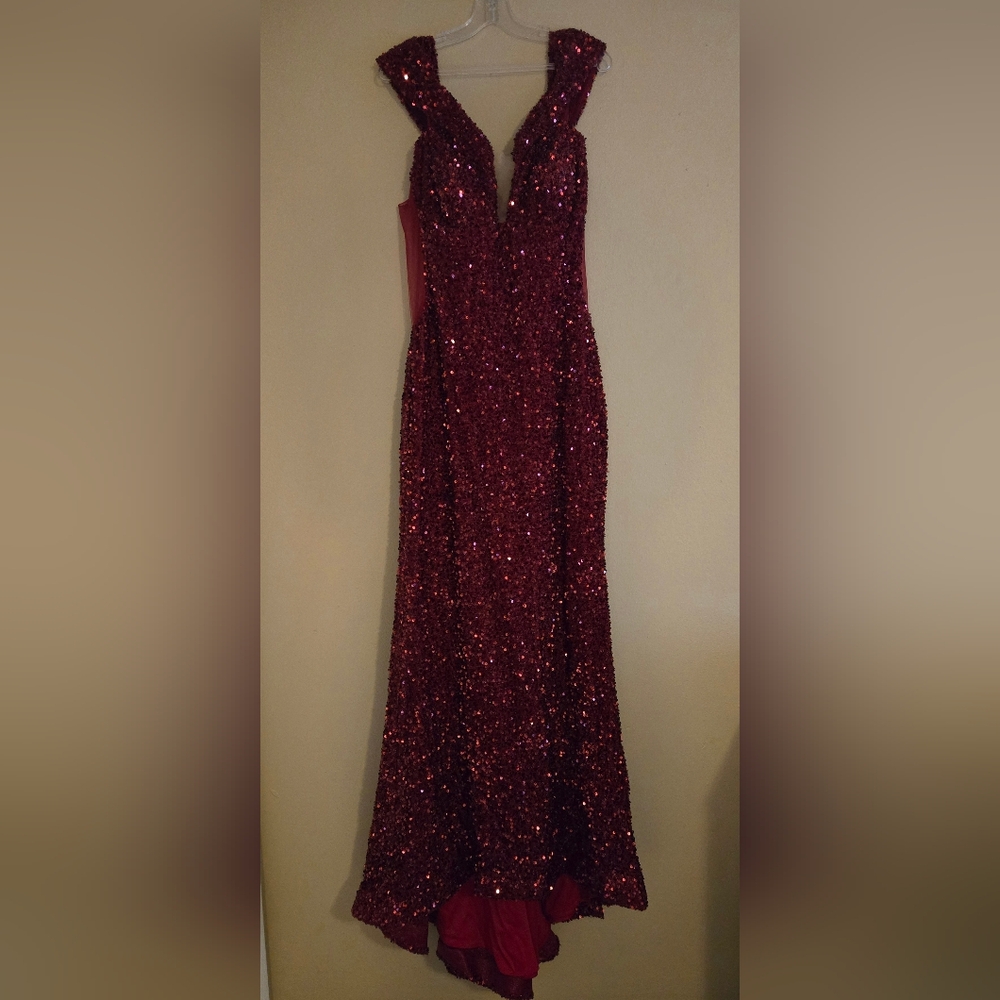 Elegant Red Sequin Prom Dress